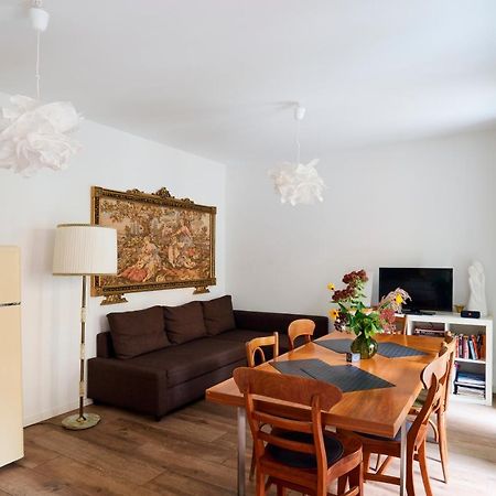 Appartamento Beautiful And Cozy Remise For Up To 6 Guests Berlino Esterno foto