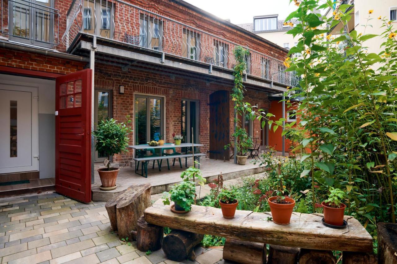 Appartamento Beautiful And Cozy Remise For Up To 6 Guests Berlino Esterno foto